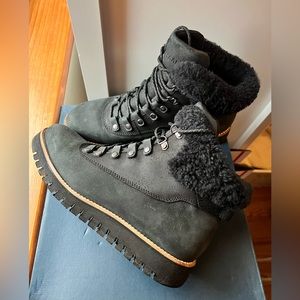 EUC Cole Haan Women's Grandexpløre Waterproof Hiker Boot
